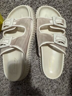 Cream mesh Double-Buckle Slide Sandals VGUC SZ10 circus NY
